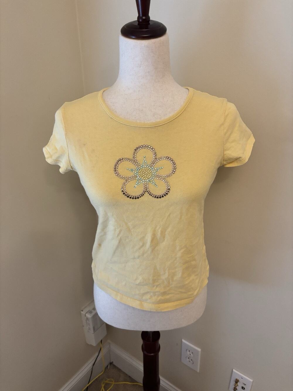 Vintage 90’s Baby Tee Butter Yellow Beaded Flower Shirt Size 10/12